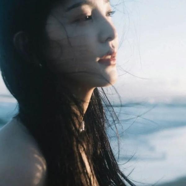 汪洋中的一条船1978